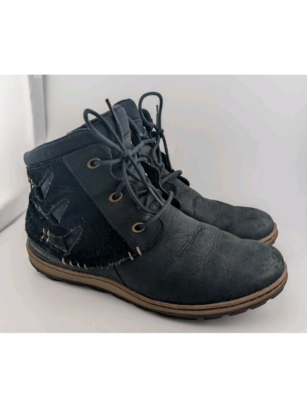 Merrell Women's Size 6 Black Ashland Lee Suede Leather Boots Booties Ankle